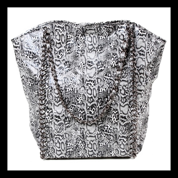 Amrita Singh Handbags - Amrita Singh Snakeskin Tote Black & White